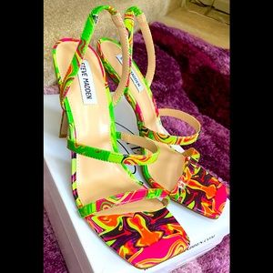 Steve Madden Grade Green Sandals